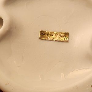 Vtge R.O.C. Fine Ceramic Porcelain Victorian Lady Figurine Collectible